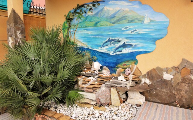 Golubaya Laguna Guest House