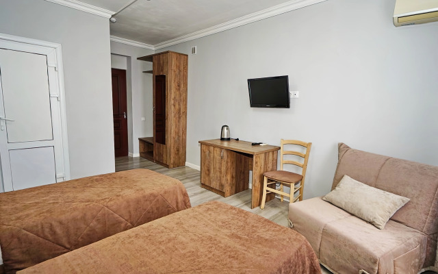 Tuapse Hotel