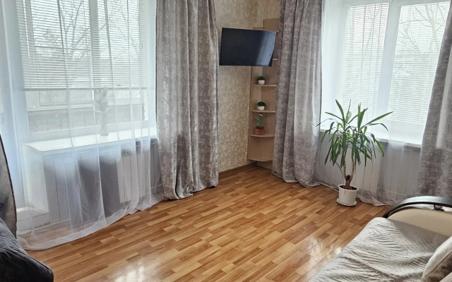 Prostornaya dvukhkomnatnaya vozle plyazha Flat