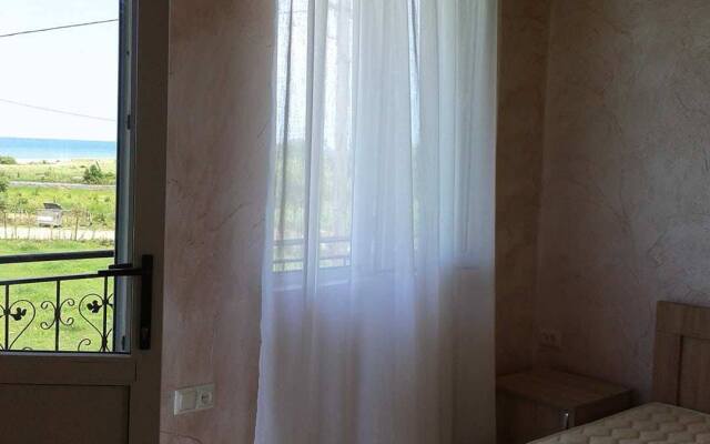 Achi Guest House