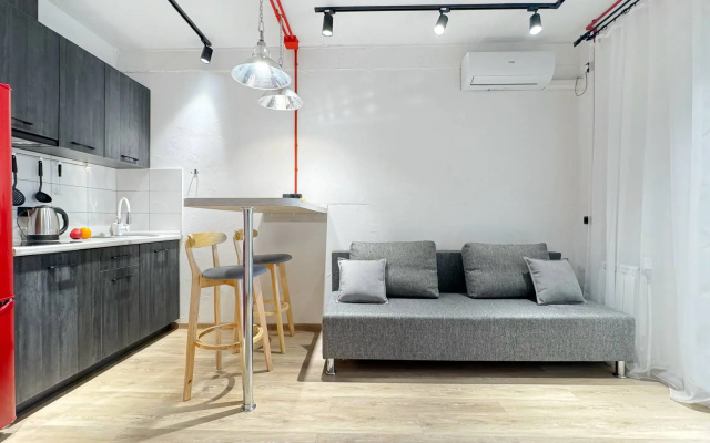 Kvartira 2-h komnatnaa Kvartira v Stile LOFT s panoramnoj lodziej