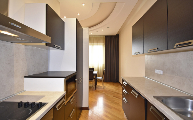 3-Komn. V Novostroyke, Ulitsa Arama, Di6413 Flat