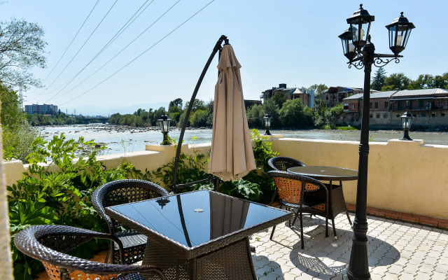Sanapiro Hotel