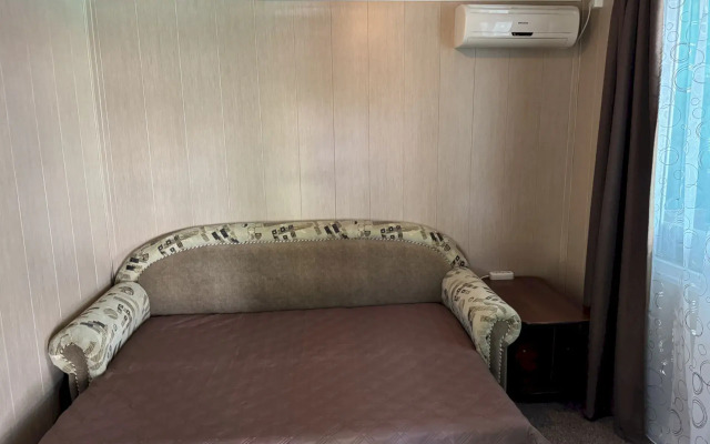 Частный дом 423 посуточно в Голубой бухте мангал беседка парковка