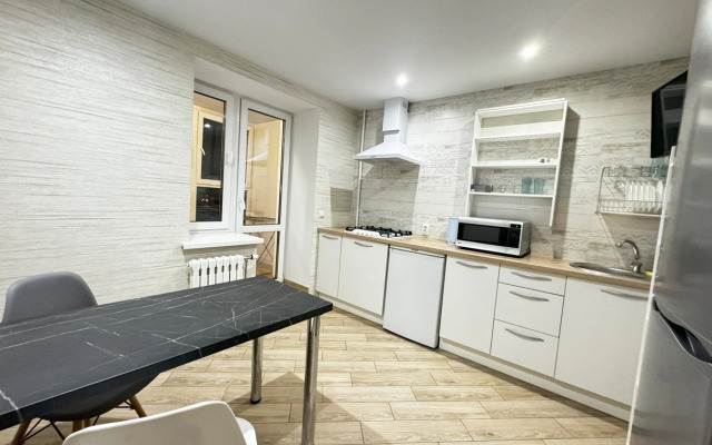Kvartira na Sutki Ulitsa Yakubovskogo, 62 Apartments