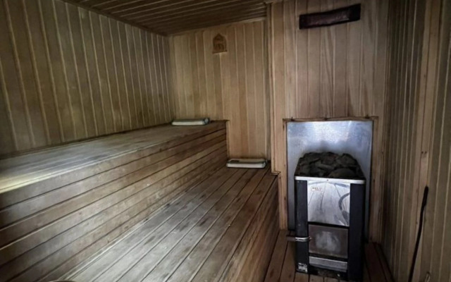 Na Ulitse Batayskoy 10a Private house