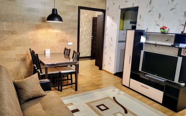 Na Parhomenko 8 Apartments