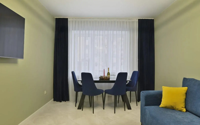 Baltiyskiy briz: tri komnaty u morya Flat