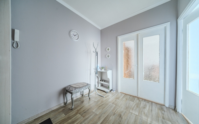 Жилое помещение Квартира недалеко от метро Комендантский проспект