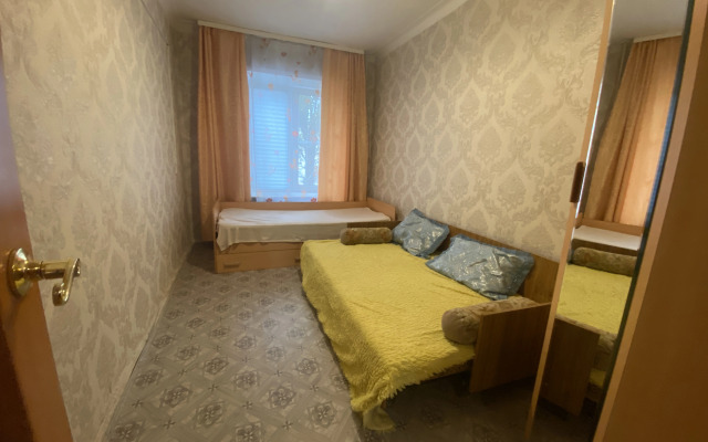 Квартира 3-комнатная на Ангарской 33