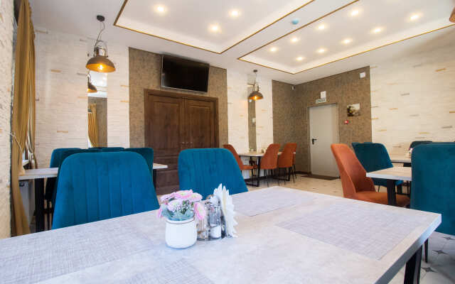 Hotel & restaurant Flotiliia