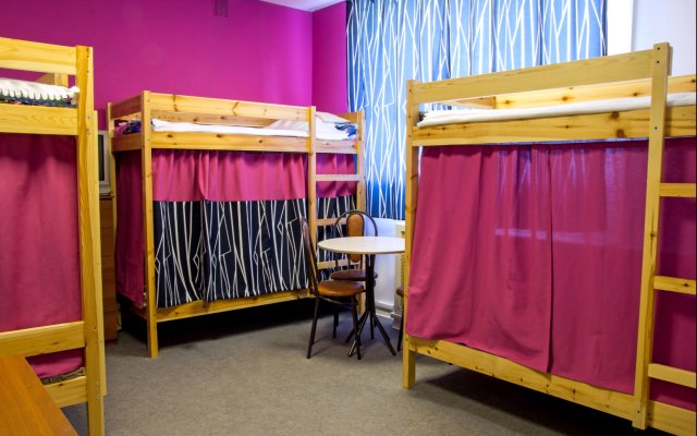 V Pitere Zhit Hostel
