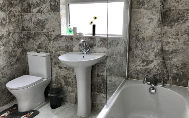 The Woodfarm Lodge Oxford Apartments