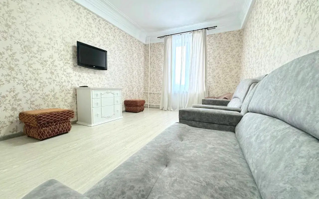 Квартира Трехкомнатная в Центре на Весенней напротив Драмтеатра