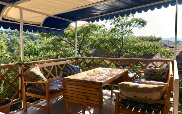 Yolki Guest House