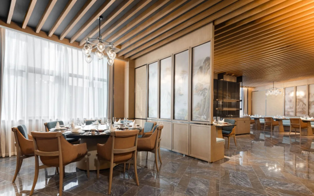 Sheraton Chengdu Lido Hotel - Image 7