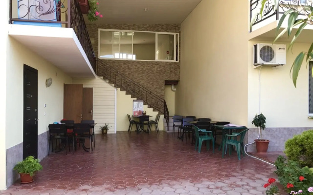 Guest House Fountain