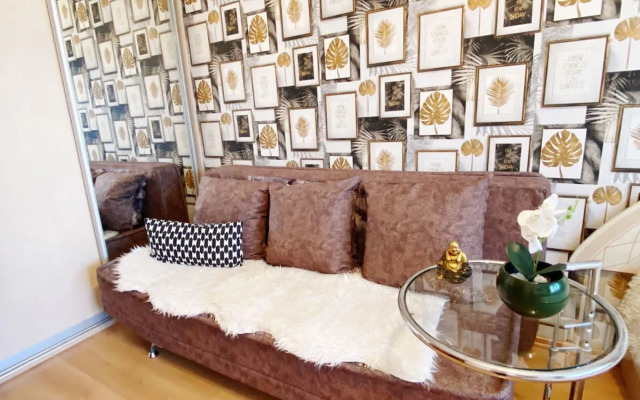 Квартира светлaя и уютнaя в Новo-Caвинoвcком районе