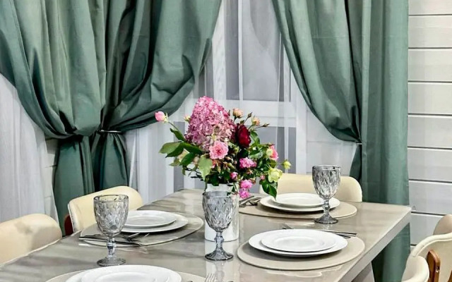 Uyutnyiy domik s baney Guest House