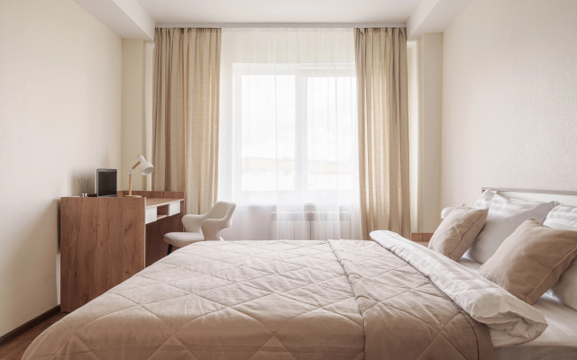 Апартаменты трехкомнатные с Эко-дизайном и видом на Центральную набережную