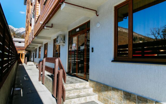 Apartamenty Topovaya Lokatsiya V Serdtse Krasnoy Polyany