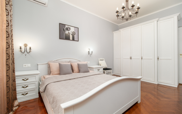 Апартаменты Лофт у Площади Восстания 3 спальни