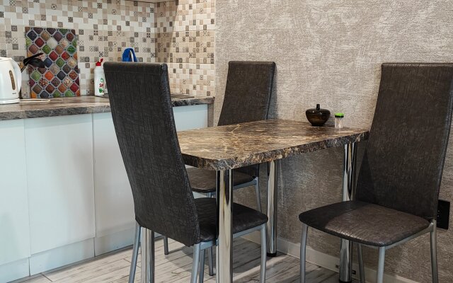 Apartamenty na 30 Etaze s Vidom na Volgu i Gorod