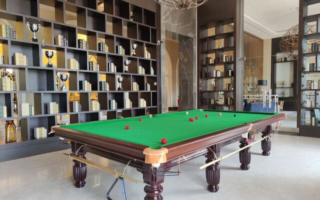 Al Habtoor Polo Resort