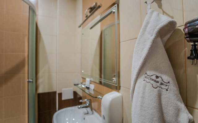Gostinyij Dvor Hotel
