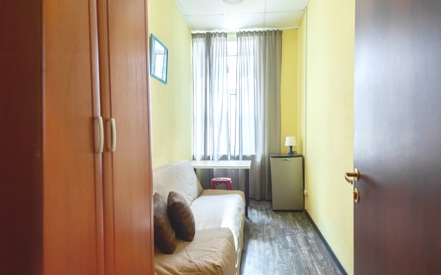 Yellow Pepper Living quarters