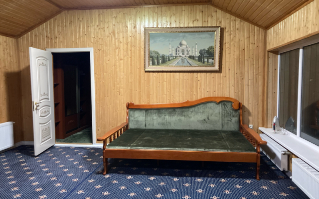 Частный дом у Подножья Горы Тарки