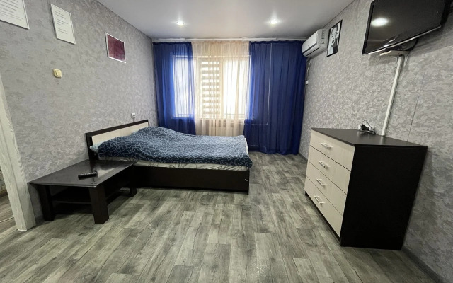 Tsentr Goroda Suvorova 144 Flat