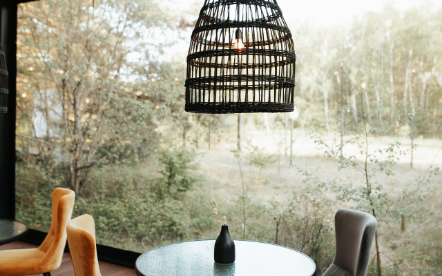 Поляна Глэмпинг, 1-я линия моря (12+)