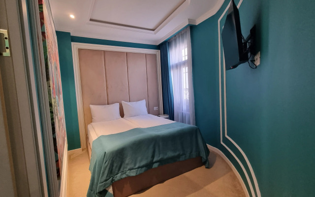 Seven Beauties Hotel
