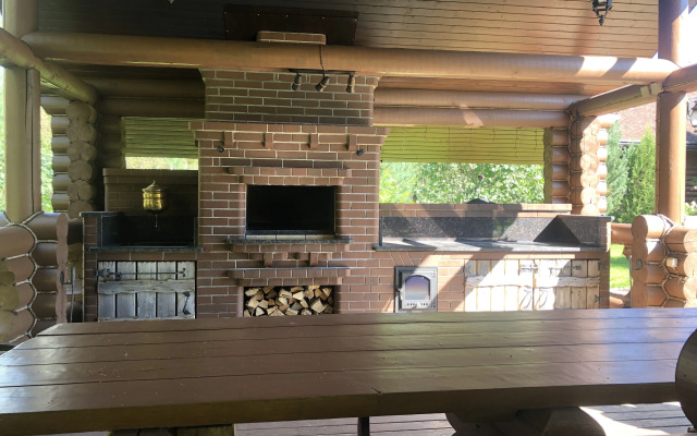 Гостевой Дом с Клёвой Рыбалкой в Своём Пруду, Около Реки