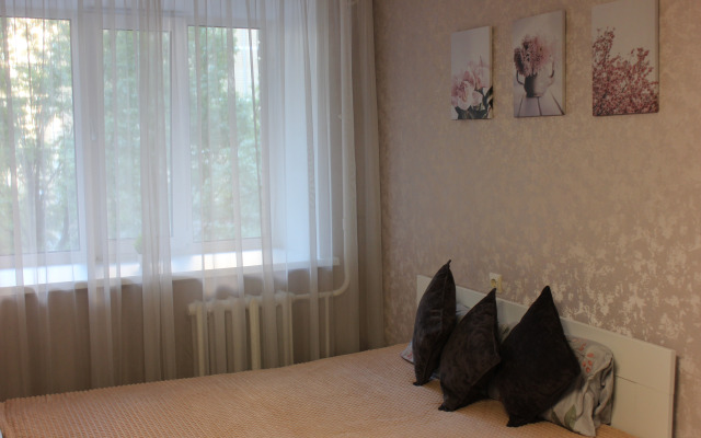 Na Ulitse Yuliusa Fuchika 82 Flat