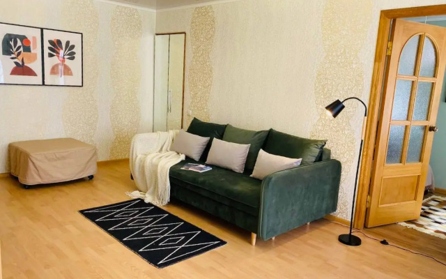 Apartamenty Dvuhkomnatnye apartamenty 50 let Oktabra 9/6