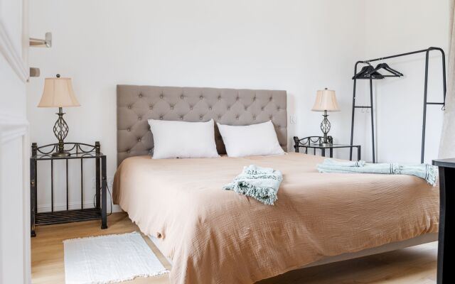 Гостевой дом L'Eperonnete surrounded by vineyards, 5* classification