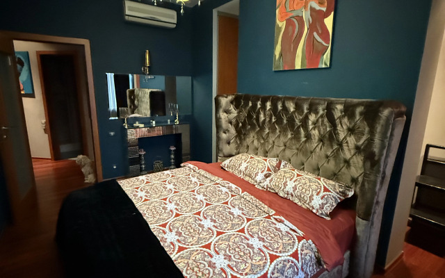 U Kremlya Flat