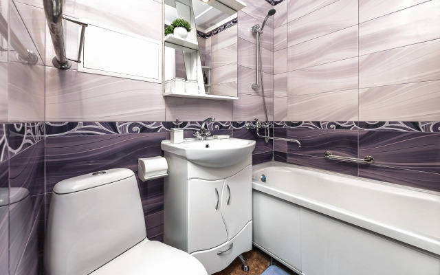 S Vidom Na Kirkhu Svyatogo Semeystva Flat