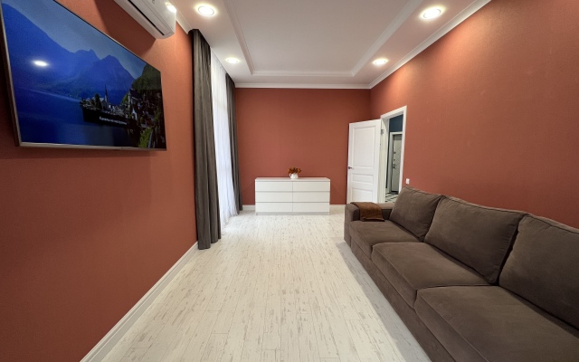 Квартира двухкомнатная Крымская 22/12