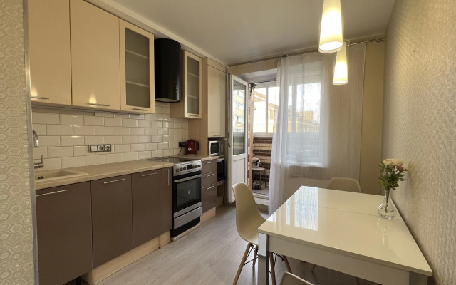 Na Vse Sluchai Zhizni Flat
