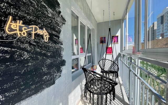 Апартаменты в стиле Космос напротив Московской площади