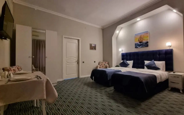 Retro Art Boutique Hotel