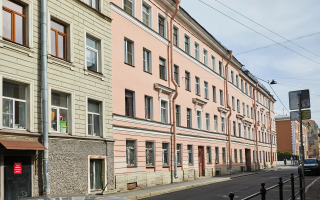 FlatStay Dzhambula 4 Apartments