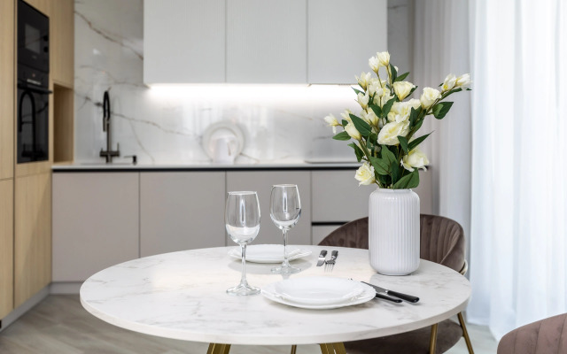 Na Prospekte Dzerzhinskogo Apartments