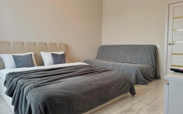 Na ulitse Shiroko-Kholodnaya, d.6 Apartments