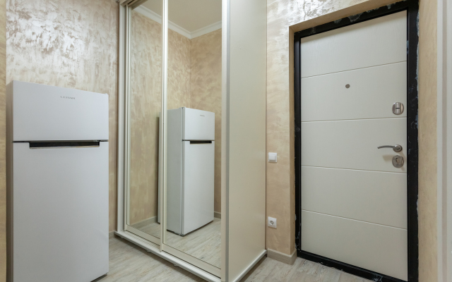 Uyutnaya dlya 4 gostey ryadom s parkom Yuzhnoy kul'tury Flat