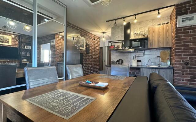 V Tsentre Loft Apartments