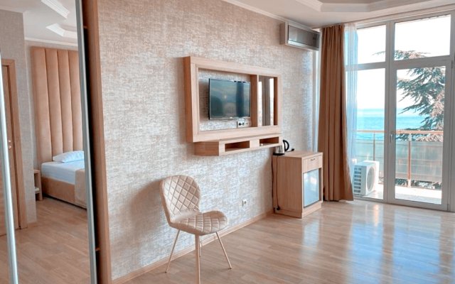 Gurzuf Sunrise Resort & SPA Hotel